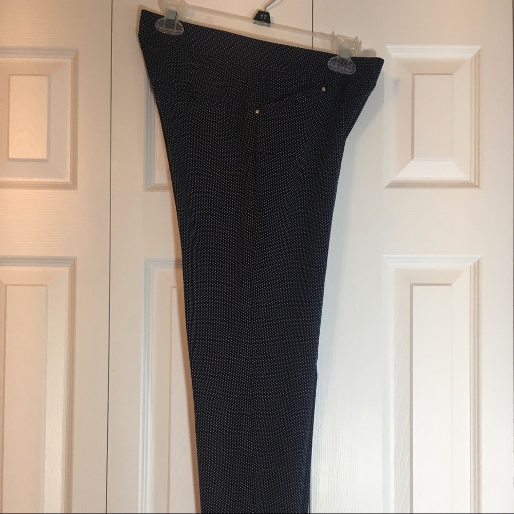 Navy Capris